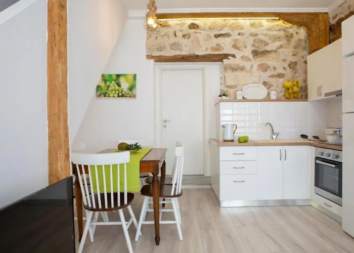 Сasa de vacaciones Polyxenis Cozy Maisonette - *