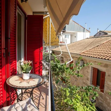 Polyxenis Cozy Maisonette - Vakantiehuis *
