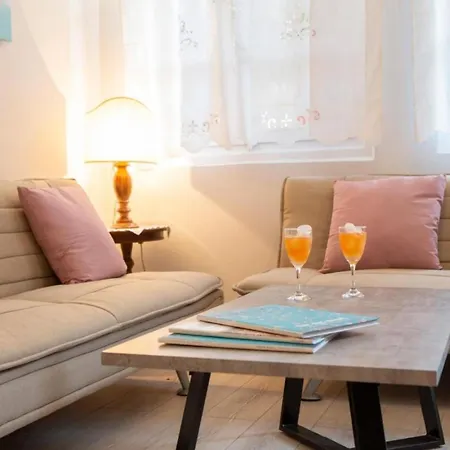 Polyxenis Cozy Maisonette - Holiday home Lefkada City